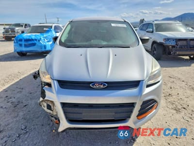Piąte zdjęcie samochodu w środku: 2015 FORD ESCAPE S VIN:1FMCU0F78FUA61082 - miniatura