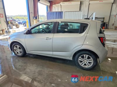 Drugie zdjęcie samochodu z przodu: 2015 CHEVROLET SONIC LT VIN:1G1JC6SG1F4210092 - miniatura