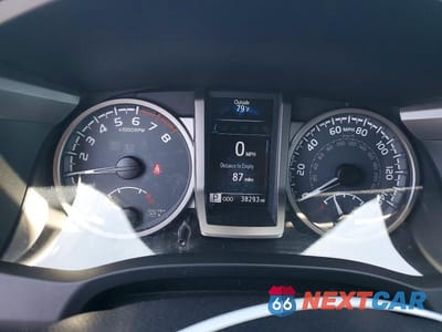 Zdjęcie 9 z 12 samochodu: 2016 TOYOTA TACOMA LIMITED VIN:3TMGZ5AN3GM004353 - miniatura