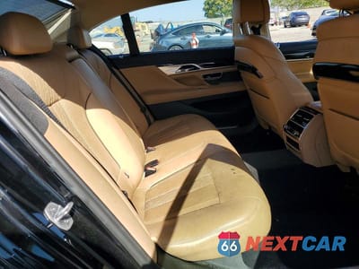 Zdjęcie 10 z 12 samochodu: 2016 BMW 7 SERIES VIN:WBA7E2C5XGG547536 - miniatura