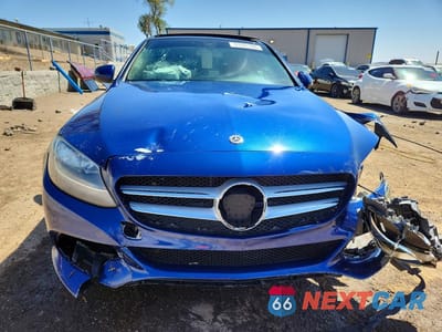 Piąte zdjęcie samochodu w środku: 2018 MERCEDES-BENZ C 300 VIN:WDDWF4JB3JR312428 - miniatura