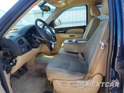 Zdjęcie 7 z 13 samochodu: 2007 CHEVROLET TAHOE K1500 VIN:1GNFK13007J247956 - miniatura