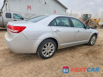 Trzecie zdjęcie samochodu z tyłu: 2011 LINCOLN MKZ VIN:3LNHL2GC0BR772891 - miniatura