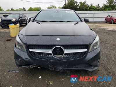 Piąte zdjęcie samochodu w środku: 2014 MERCEDES-BENZ CLA 250 VIN:WDDSJ4EB7EN035061 - miniatura