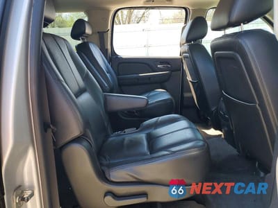 Zdjęcie 11 z 13 samochodu: 2010 CHEVROLET SUBURBAN C1500 LT VIN:1GNUCJE01AR247863 - miniatura