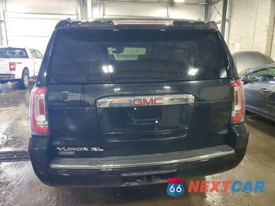 Zdjęcie 6 z 12 samochodu: 2018 GMC YUKON XL DENALI VIN:1GKS2HKJ2JR235153 - miniatura