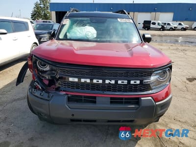 Piąte zdjęcie samochodu w środku: 2025 FORD BRONCO SPORT OUTER BANKS VIN:3FMCR9CN7SRE08198 - miniatura