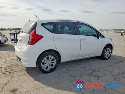 Trzecie zdjęcie samochodu z tyłu: 2019 NISSAN VERSA NOTE SV VIN:3N1CE2CP1KL365203 - miniatura