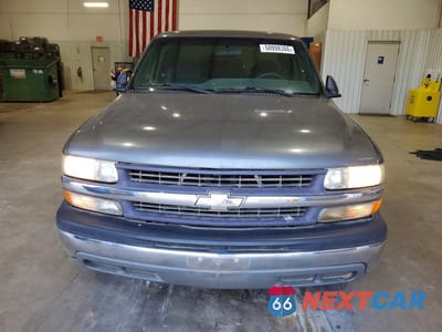 Piąte zdjęcie samochodu w środku: 2001 CHEVROLET SILVERADO C1500 VIN:2GCEC19T611249974 - miniatura