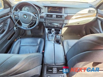 Zdjęcie 8 z 12 samochodu: 2016 BMW 528 XI VIN:WBA5A7C51GG151172 - miniatura