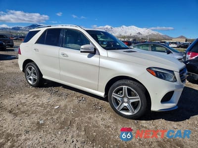 Czwarte zdjęcie samochodu z boku: 2016 MERCEDES-BENZ GLE 400 4MATIC VIN:4JGDA5GB3GA729807 - miniatura