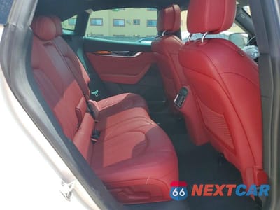 Zdjęcie 10 z 13 samochodu: 2022 MASERATI LEVANTE BASE VIN:ZN661XUAXNX402334 - miniatura
