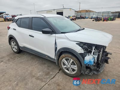 Czwarte zdjęcie samochodu z boku: 2025 NISSAN KICKS PLAY S VIN:3N1CP5BV1SL499026 - miniatura