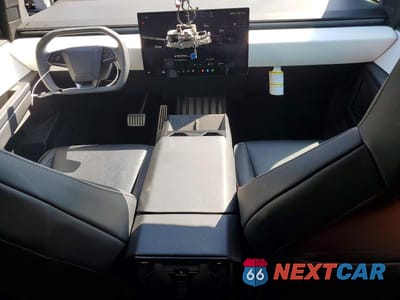 Zdjęcie 8 z 13 samochodu: 2024 TESLA CYBERTRUCK VIN:7G2CEHED0RA018368 - miniatura