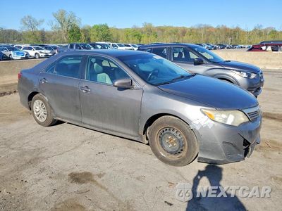 Czwarte zdjęcie samochodu z boku: 2014 TOYOTA CAMRY HYBRID LE VIN:4T1BD1FK7EU099360 - miniatura