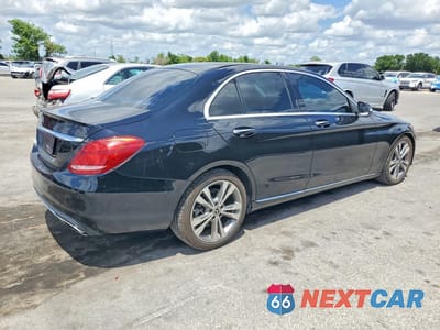 Trzecie zdjęcie samochodu z tyłu: 2015 MERCEDES-BENZ C 300 VIN:55SWF4JB6FU082874 - miniatura
