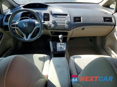 Zdjęcie 8 z 11 samochodu: 2010 HONDA CIVIC LX VIN:19XFA1F5XAE030793 - miniatura