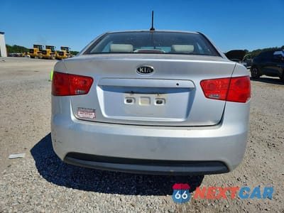 Zdjęcie 6 z 12 samochodu: 2010 KIA FORTE LX VIN:KNAFT4A27A5049285 - miniatura