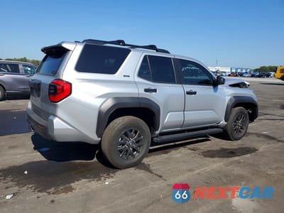 Trzecie zdjęcie samochodu z tyłu: 2025 TOYOTA 4RUNNER SR5 VIN:JTEVA5BR9S5053017 - miniatura