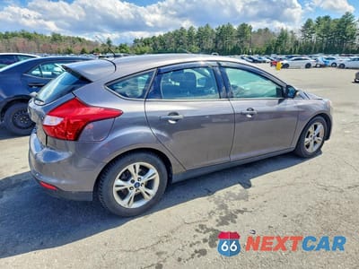Trzecie zdjęcie samochodu z tyłu: 2012 FORD FOCUS SE VIN:1FAHP3K28CL259701 - miniatura