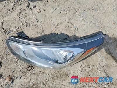 Zdjęcie 12 z 12 samochodu: 2012 HYUNDAI ACCENT GLS VIN:KMHCT4AE8CU063734 - miniatura