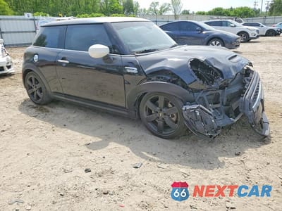 Czwarte zdjęcie samochodu z boku: 2024 MINI COOPER S VIN:WMW53DH0XR2V57621 - miniatura