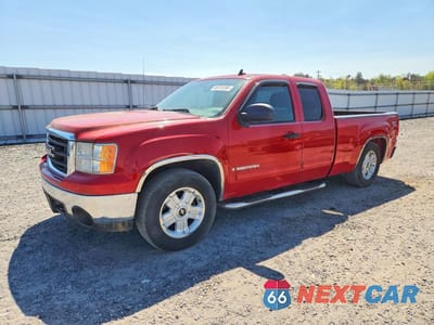 2008 GMC SIERRA K1500 2GTEK19J681265085 - główne zdjęcie licytacji z USA - miniatura