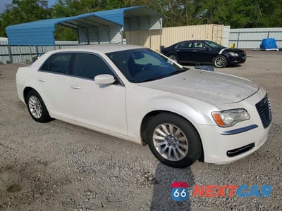 Czwarte zdjęcie samochodu z boku: 2013 CHRYSLER 300 VIN:2C3CCAAG9DH528809 - miniatura