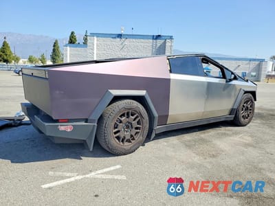 Trzecie zdjęcie samochodu z tyłu: 2024 TESLA CYBERTRUCK VIN:7G2CEHED0RA018368 - miniatura