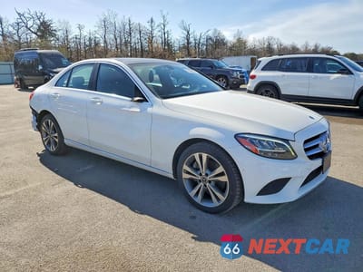 Czwarte zdjęcie samochodu z boku: 2019 MERCEDES-BENZ C300 VIN:55SWF8EB1KU300859 - miniatura