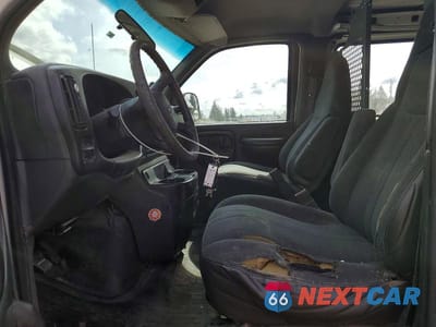 Zdjęcie 7 z 11 samochodu: 2002 CHEV EXPRESS G2500 VIN:1GCGG25RX21175754 - miniatura