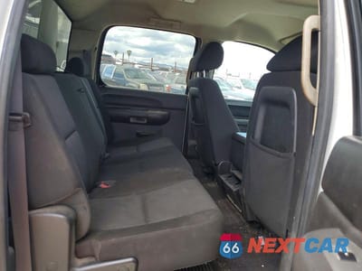 Zdjęcie 10 z 12 samochodu: 2014 CHEVROLET SILVERADO 2500 CARGO UTILITY / SERVICE TRUCK VIN:1GC1KXCG1EF105814 - miniatura