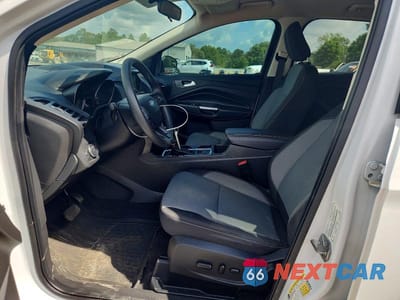 Zdjęcie 7 z 13 samochodu: 2019 FORD ESCAPE SE VIN:1FMCU9G91KUB66609 - miniatura