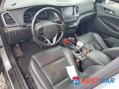 Zdjęcie 8 z 12 samochodu: 2018 HYUNDAI TUCSON SEL PLUS VIN:KM8J3CA40JU616897 - miniatura