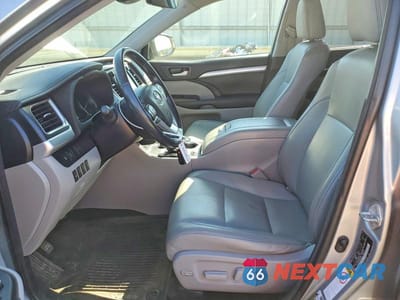Zdjęcie 7 z 13 samochodu: 2018 TOYOTA HIGHLANDER XLE VIN:5TDJZRFH0JS492846 - miniatura