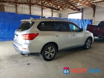 Trzecie zdjęcie samochodu z tyłu: 2019 NISSAN PATHFINDER SL VIN:5N1DR2MN3KC611811 - miniatura