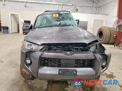 Piąte zdjęcie samochodu w środku: 2022 TOYOTA 4RUNNER SR5 PREMIUM VIN:JTENU5JR0N6027185 - miniatura
