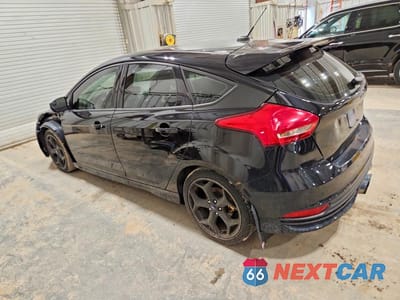 Drugie zdjęcie samochodu z przodu: 2017 FORD FOCUS ST VIN:1FADP3L91HL306777 - miniatura