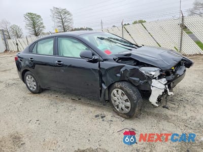 Czwarte zdjęcie samochodu z boku: 2021 KIA RIO VIN:3KPA24AD6ME406773 - miniatura