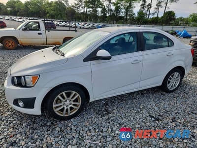 2013 CHEVROLET SONIC LT 1G1JC5SH4D4136845 - główne zdjęcie licytacji z USA - miniatura