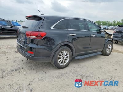 Trzecie zdjęcie samochodu z tyłu: 2019 KIA SORENTO L VIN:5XYPG4A36KG592141 - miniatura