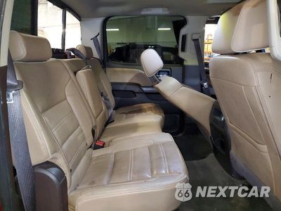 Zdjęcie 10 z 13 samochodu: 2018 GMC SIERRA K2500 DENALI VIN:1GT12UEY5JF279982 - miniatura