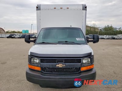 Piąte zdjęcie samochodu w środku: 2014 CHEV EXPRESS CUTAWAY VIN:1GB3G3CGXE1152926 - miniatura