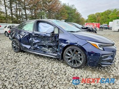 Czwarte zdjęcie samochodu z boku: 2026 TOYOTA COROLLA HYBRID SE VIN:JTDBDMHE7T3032922 - miniatura