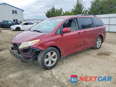 2011 TOYOTA SIENNA LE 8-PASSENGER 5TDKK3DCXBS131493 - główne zdjęcie licytacji z USA - miniatura