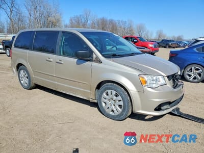 Czwarte zdjęcie samochodu z boku: 2014 DODGE GRAND CARAVAN SE VIN:2C4RDGBG1ER152154 - miniatura