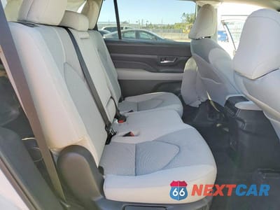 Zdjęcie 11 z 14 samochodu: 2025 TOYOTA GRAND HIGHLANDER HYBRID LE VIN:5TDACAB54SS049079 - miniatura