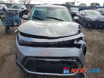 Piąte zdjęcie samochodu w środku: 2025 KIA SOUL LX VIN:KNDJ23AU8S7929011 - miniatura