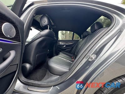 Zdjęcie 6 z 14 samochodu: 2017 MERCEDES-BENZ E 300 4MATIC VIN:WDDZF4KBXHA066742 - miniatura