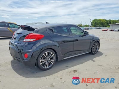 Trzecie zdjęcie samochodu z tyłu: 2017 HYUNDAI VELOSTER TURBO VIN:KMHTC6AE0HU309565 - miniatura